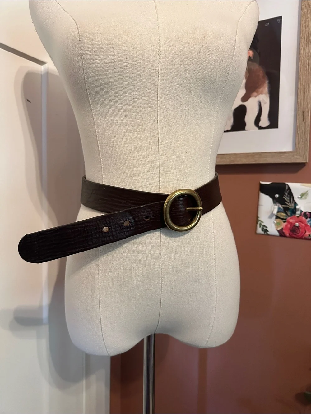 J. Crew women’s Brown Leather solid Brass Round Buckle 28/29 belt